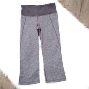 LULULEMON heather gray Capri pants